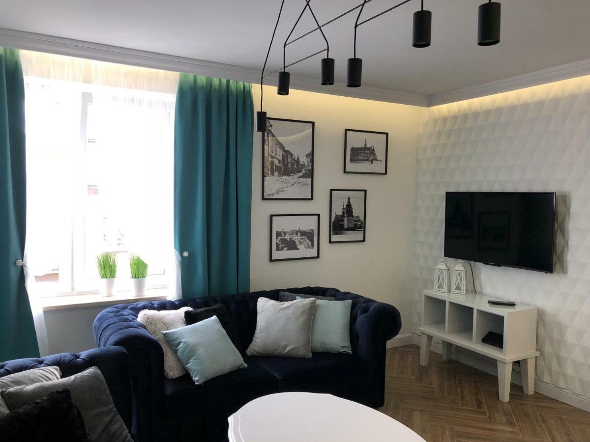 Family & Business Sauna Apartments Paderewskiego Sienkiewicza No2 Centrum Downtown - 2 Bedroom With Private Sauna, Bath With Hydromassage, Parking Kielce Exterior foto