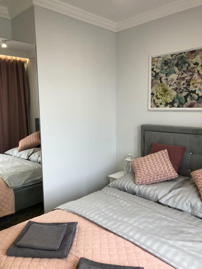 Family & Business Sauna Apartments Paderewskiego Sienkiewicza No2 Centrum Downtown - 2 Bedroom With Private Sauna, Bath With Hydromassage, Parking Kielce Exterior foto