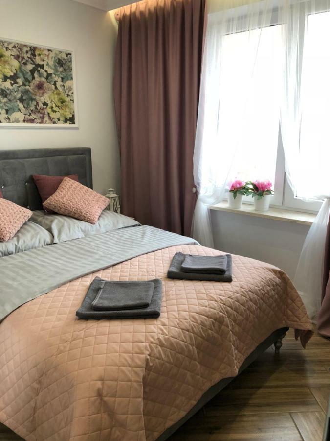Family & Business Sauna Apartments Paderewskiego Sienkiewicza No2 Centrum Downtown - 2 Bedroom With Private Sauna, Bath With Hydromassage, Parking Kielce Exterior foto