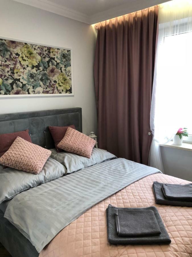 Family & Business Sauna Apartments Paderewskiego Sienkiewicza No2 Centrum Downtown - 2 Bedroom With Private Sauna, Bath With Hydromassage, Parking Kielce Exterior foto